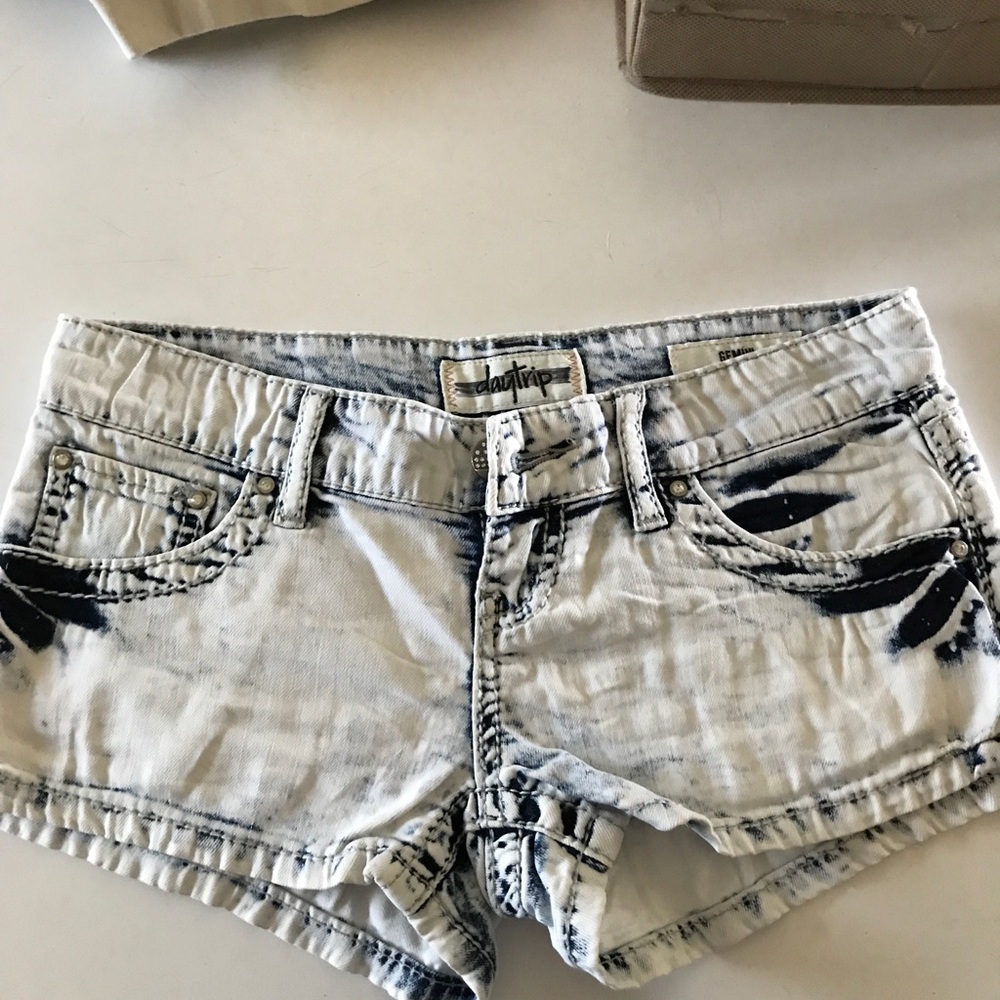 Daytrip jean shorts